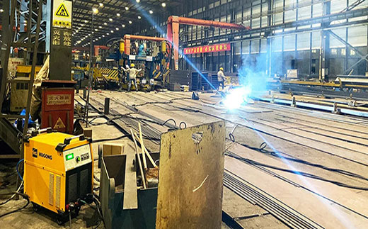 28圈数字化等离子切割+碳弧气刨两用机LGB 120B使用现场